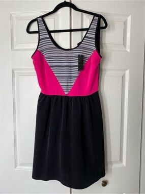 NEW Attention Pink & Black Dress Size 4